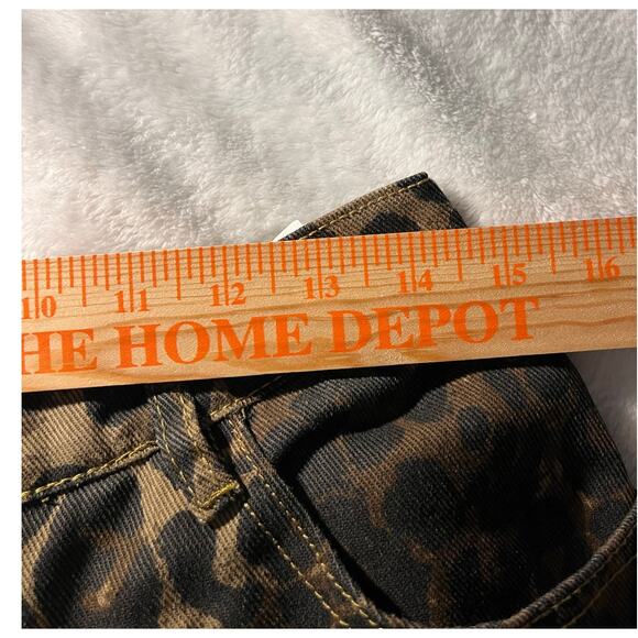 Leopard Print Pants Women’s XL High Waist Tapered Leg Animal Print Casual Jeans - Picture 9 of 9